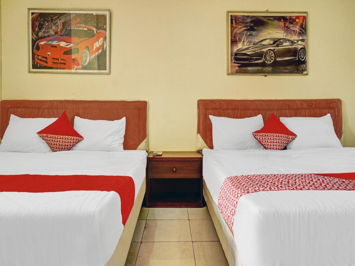 Oyo 90702 Wisma Tobana Kebayoran Mencil Esterno foto